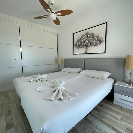 Apartamento La Perla De Americas